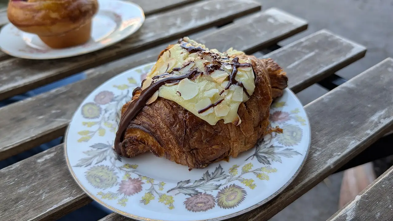 Croissant aux amandes